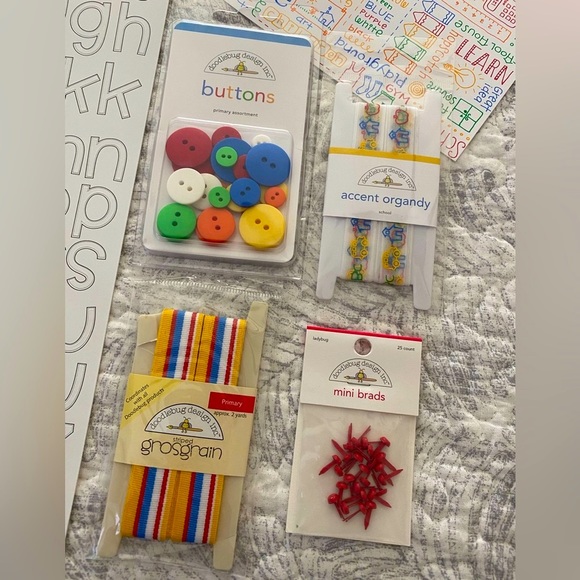 ✏️📚 DOODLEBUG DESIGN INC. SCHOOL & TEACHER DIY SCRAPBOOK BUNDLE! 12 PIECE LOT! - Picture 5 of 14